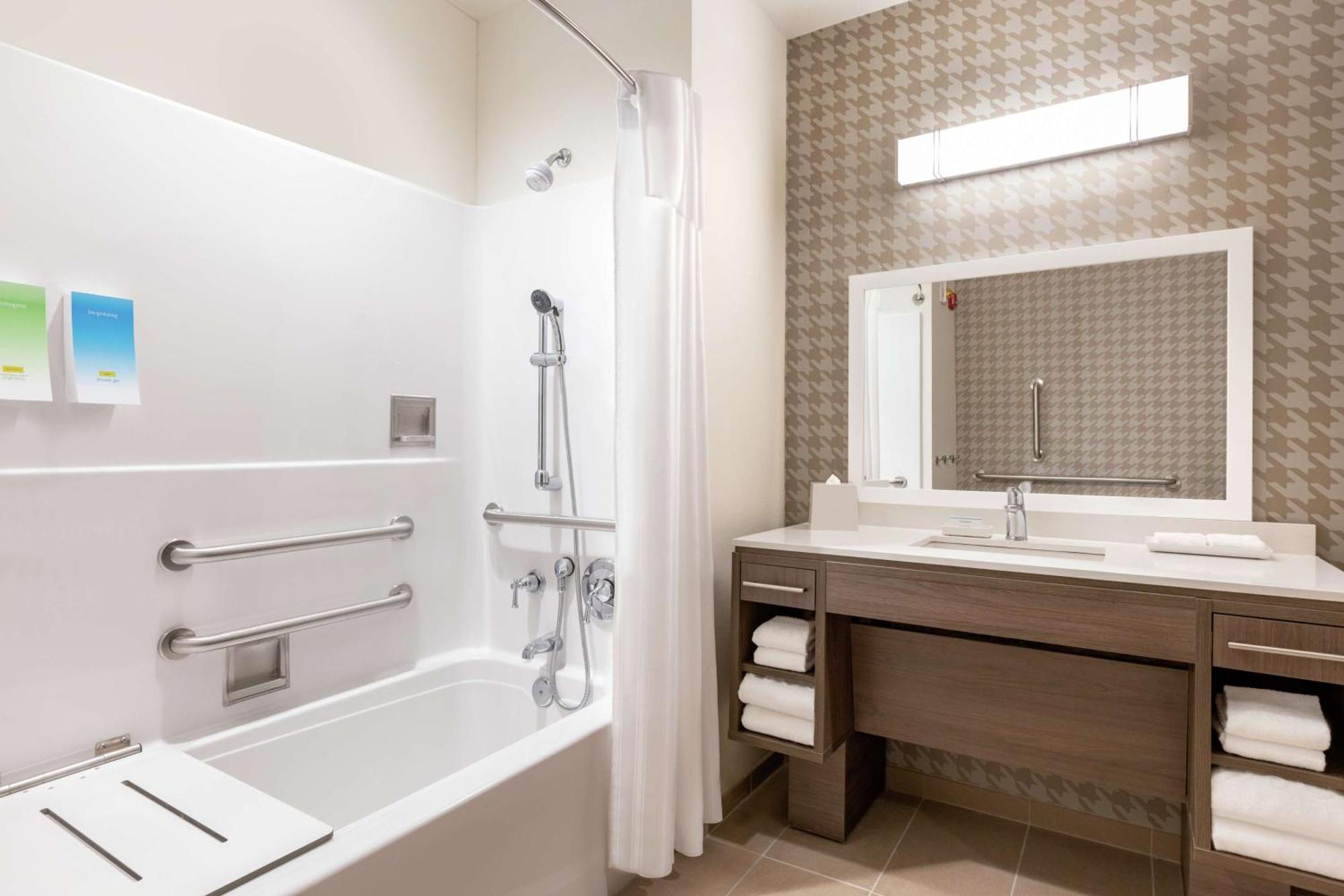 Home2 Suites By Hilton Rochester Greece Exterior photo